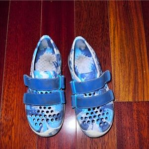 Plae little boys kids 11 Mimo water shoes navy blue perforated